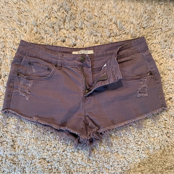 Bluenotes Grey Distressed Jean Shorts Women’s Size 32 - Picture 8 of 8